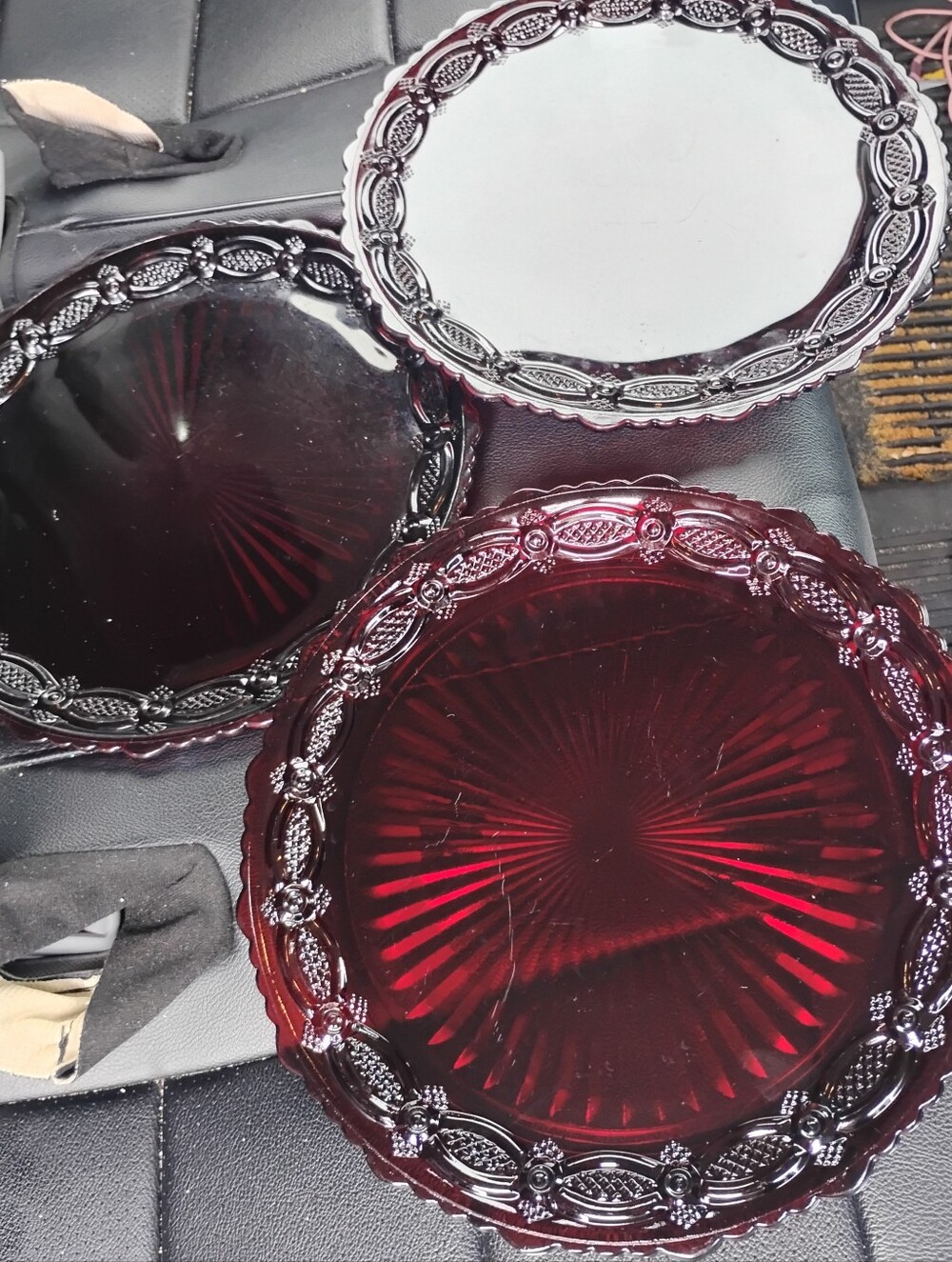 4#Avon Deep Ruby Red Pressed Glass Plates - Picture 6 of 6
